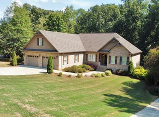395 Patches Ln, Pell City, AL 35128