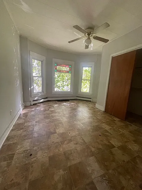 Building Photo - 59 Albert St #1