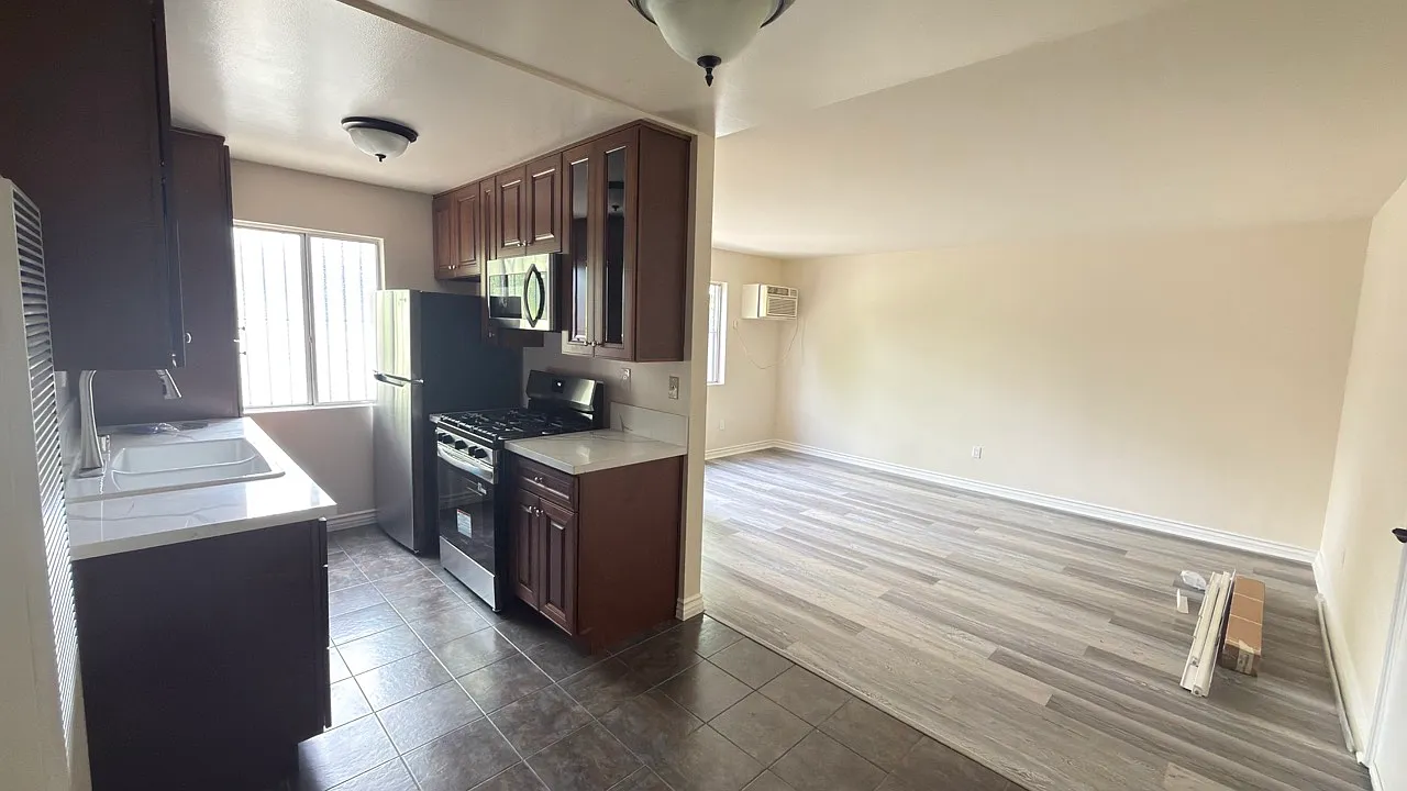 1 bed, 600 sqft, $1,774 — Photo 3