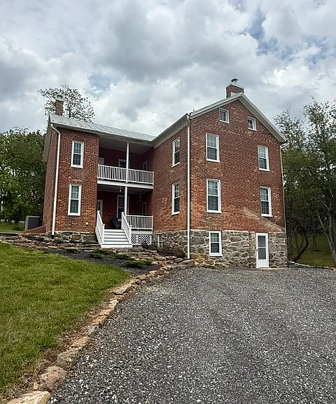 1361 Old Manchester Rd — Photo 70