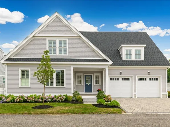5 Portsmouth Ln, Portsmouth, RI 02871