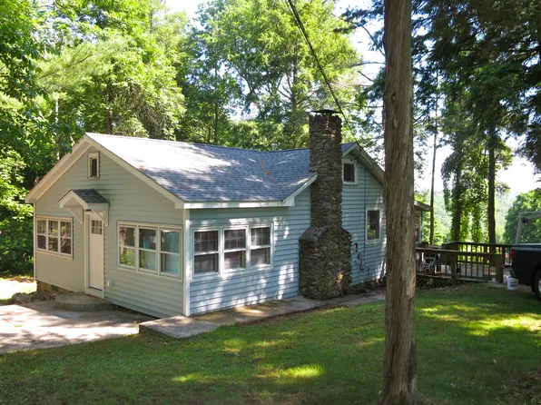 27 Tomahawk Trl, Sandy Hook, CT 06482