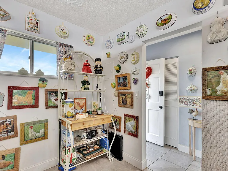 2812 Garden Dr S #308 — Photo 5