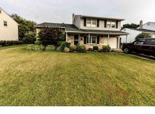 9959 Hardy Rd, Philadelphia, PA 19115