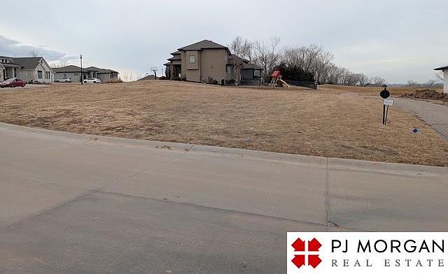 1st image of 1651 E Ridge Way