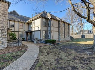 1133 NW A St #12, Blue Springs, MO 64015