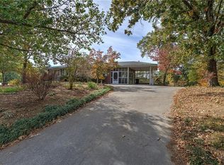 105 Lewis Dr, Calhoun, GA 30701