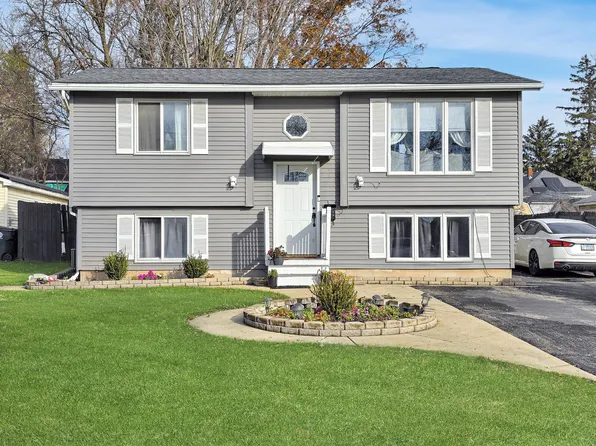 913 Lenwood Ct, Aurora, IL 60506