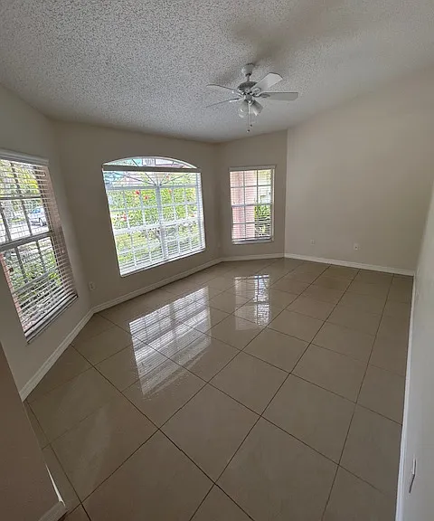 11682 Fox Creek Dr — Photo 16