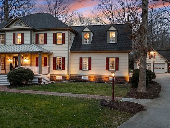 4th image of 9294 Butternut Ln
