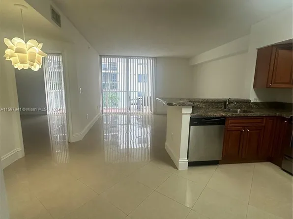 5085 NW 7th St APT 505, Miami, FL 33126