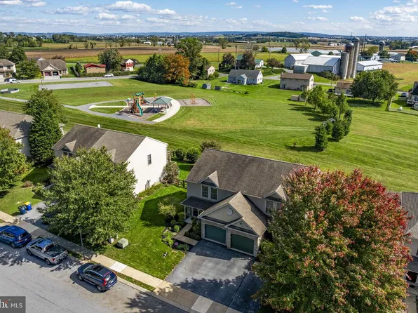 124 Talon Dr, Ephrata, PA 17522