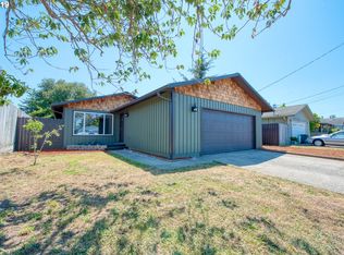 955 Augustine Ave, Coos Bay, OR 97420