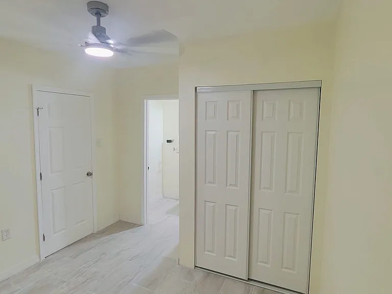 Yale Cir — Photo 1