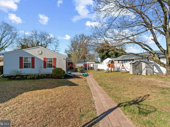 8416 Smallwood Ct, Pasadena, MD 21122