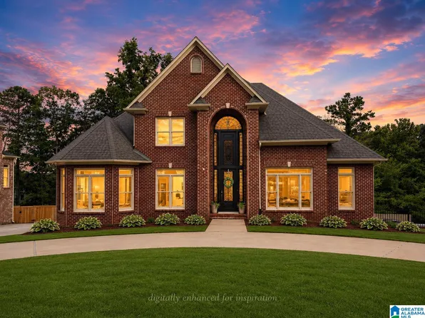 302 Palace Dr, Trussville, AL 35173