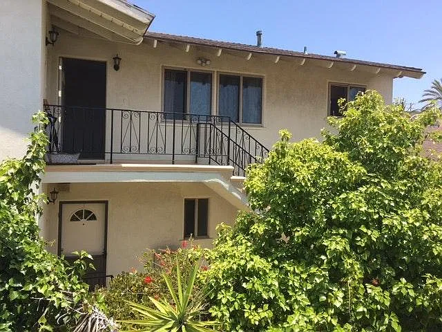 8321 W Manchester Avenue — Photo 2