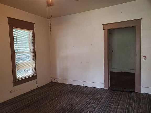 4th image of 316 Lafayette St
