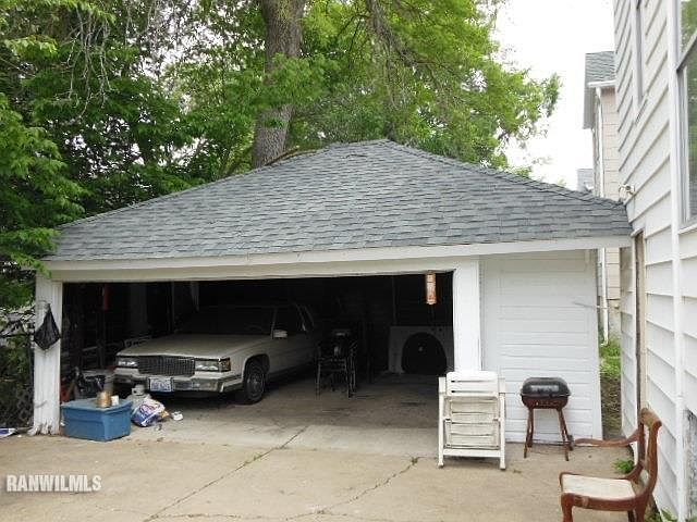 2nd image of 1112 S Carroll Ave