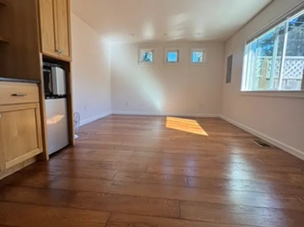 1067 Rodriguez St #1, Santa Cruz, CA 95062