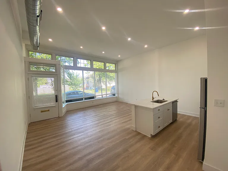2510 Sutton Blvd — Photo 3