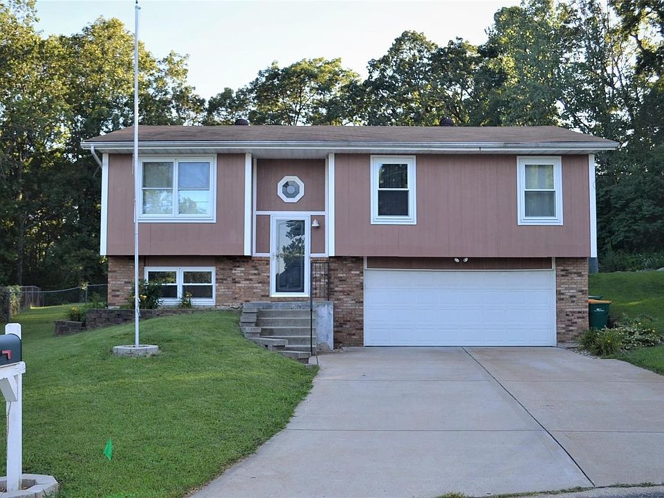 Beautiful setting nestled at the back of Mastodon State Park!