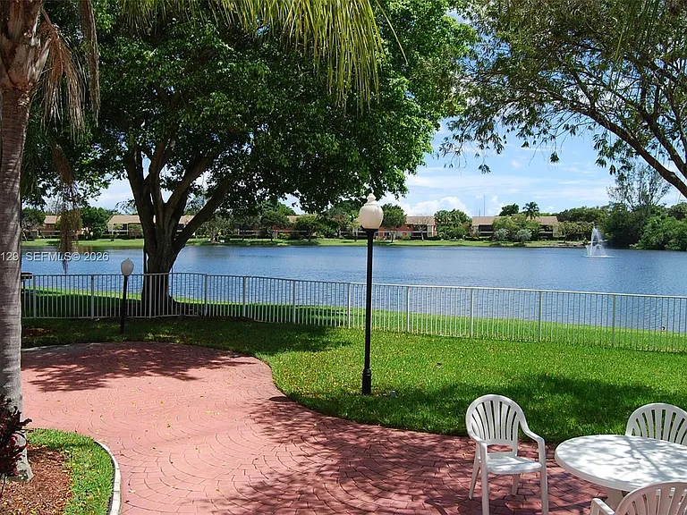 2890 N Oakland Forest Dr #204 — Photo 35