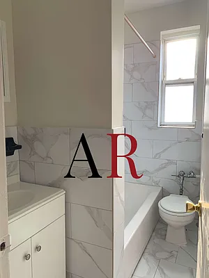 Rented by Lev Mavashev, LREB | media 10