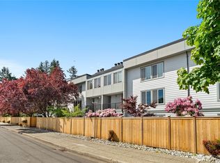 13717 Linden Ave N APT 210, Seattle, WA 98133