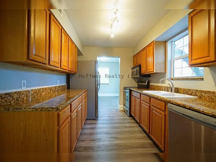 317 W Hanlon St — Photo 13