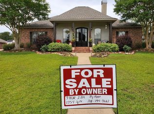 132 Legacy Pointe Dr, Pineville, LA 71360