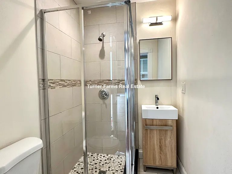 692 Columbia Rd #2A — Photo 46