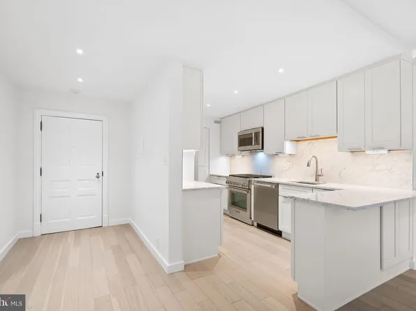 700 New Hampshire Ave NW #303, Washington, DC 20037