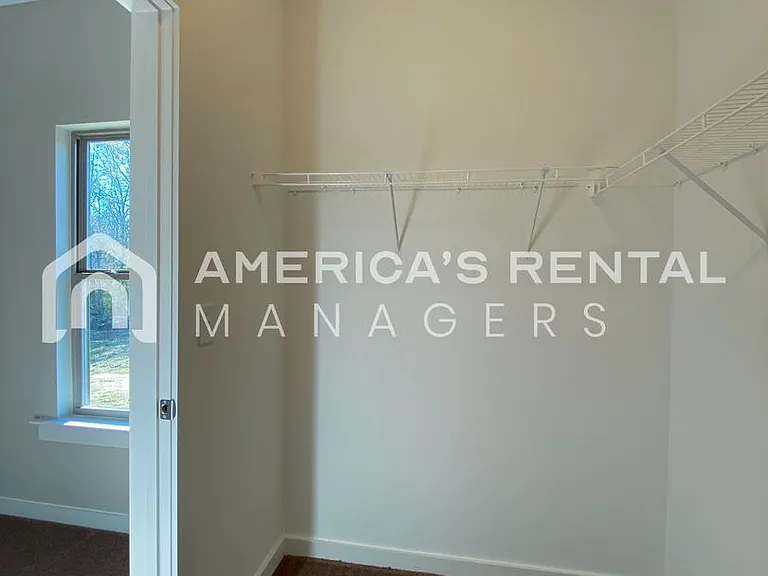 215 White Oak Cir — Photo 18