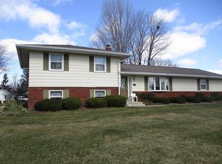 120 Cherokee Rd, Beaver Dam, WI 53916