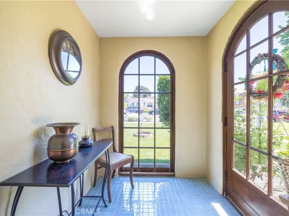 374 Roosevelt Ave, Pomona, CA 91767