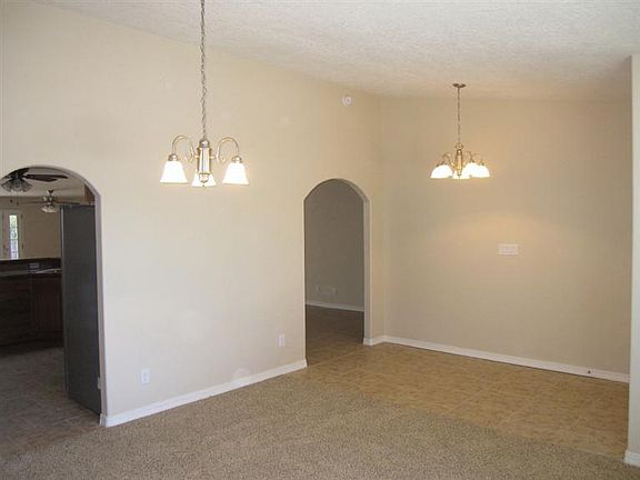 5th image of 6805 Harper Dr NE