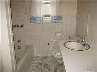 3rd image of 434 Saint Joseph Pl