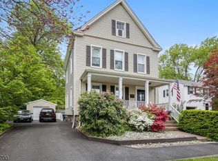 3 Hughes Pl, Summit, NJ 07901