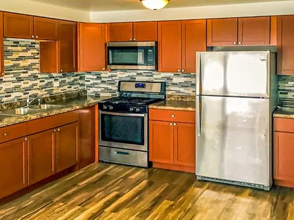 951 E 86th St APT 2, Chicago, IL 60619