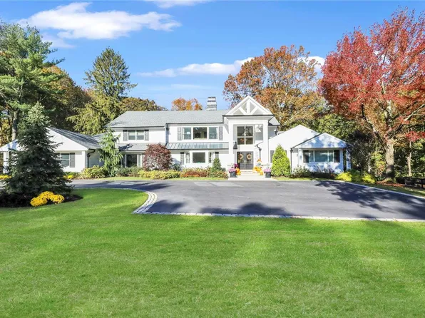 17 Emerson Road, Brookville, NY 11545