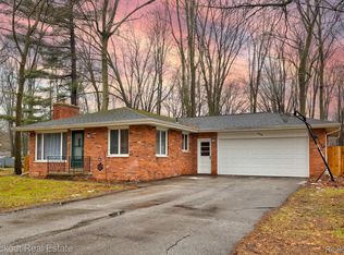 4256 Emerald Dr, Bridgeport, MI 48722