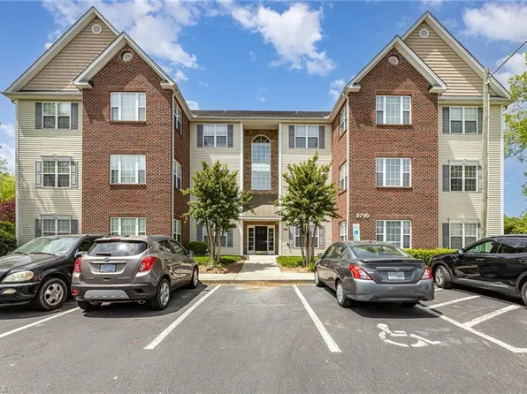 3710 Spanish Peak Dr APT 2D, High Pt, NC 27265