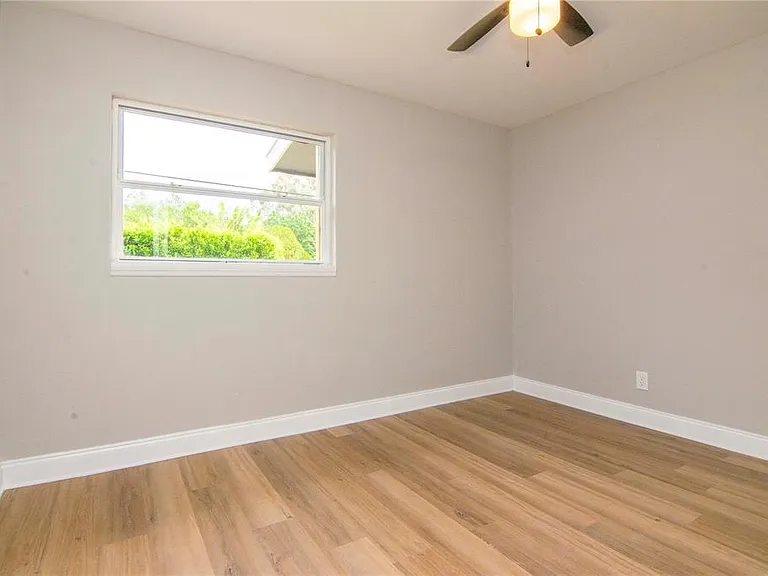 3708 W Tyson Ave — Photo 23