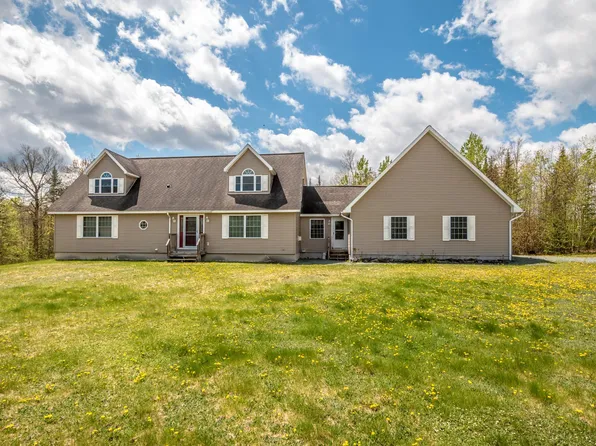 32 Mary Elizabeth Lane, Lancaster, NH 03584