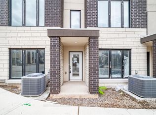 1095 Cooke Blvd #23, Burlington, ON L7T 4A8