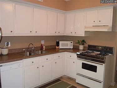 4th image of 6270 Greenwood Pkwy APT 301