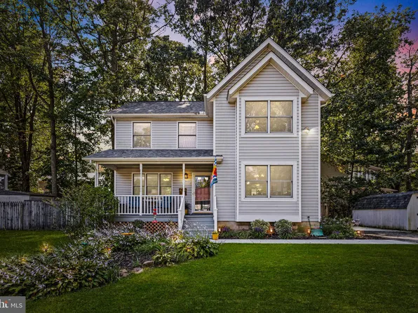 1303 Hawthorne St, Shady Side, MD 20764
