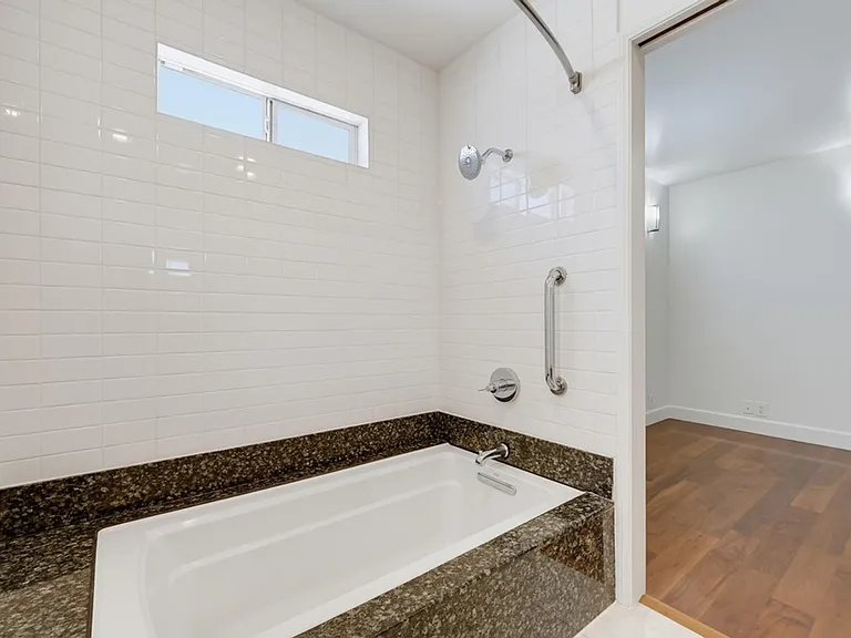 1470 Rosecrans Street — Photo 17