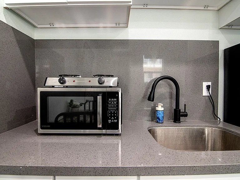 Michigan Avenue Apartments — Photo 42